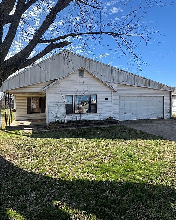 1st image of 1845 W Midland St