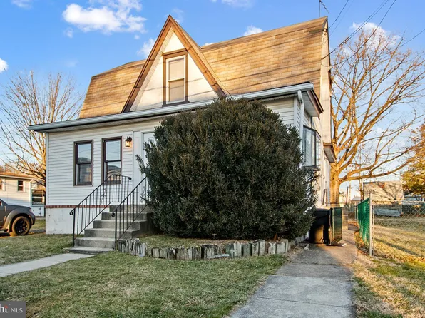 410 Kossuth Ave, Milmont Park, PA 19033