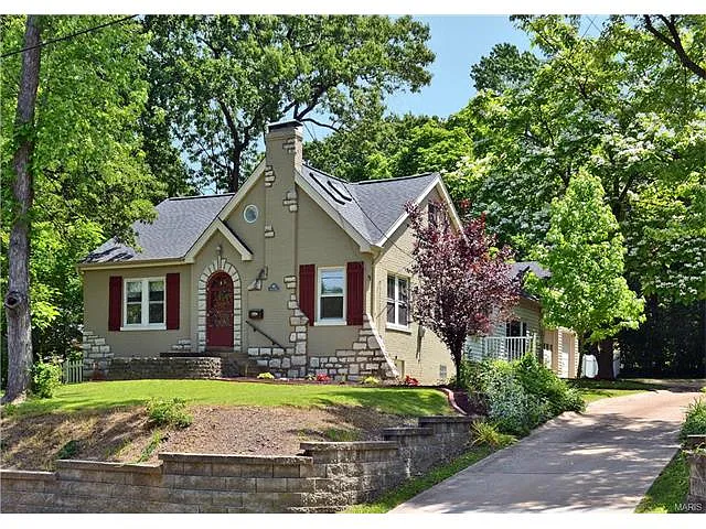 810 Edgar Rd photo 1