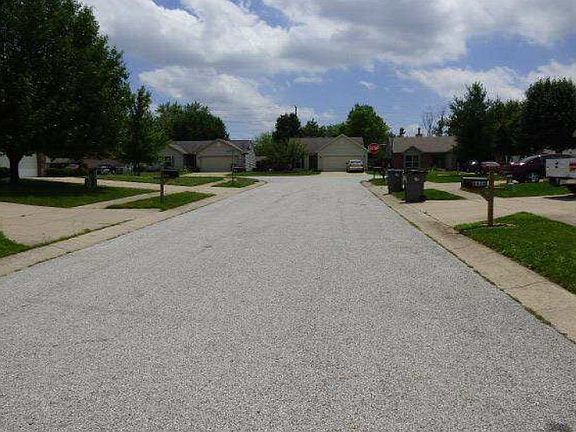 3rd image of 8428 Armistead Ln