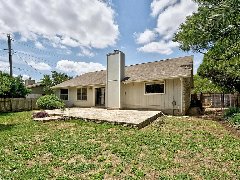 6307 Smith Oak Trl — Photo 24