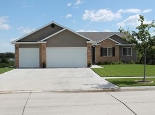 7510 S 81st St, Lincoln, NE 68516