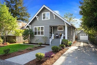 2nd image of 6815 26th Ave NE