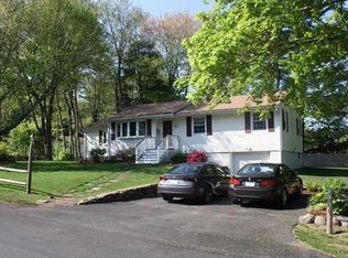 19 Queen St, Chelmsford, MA 01824