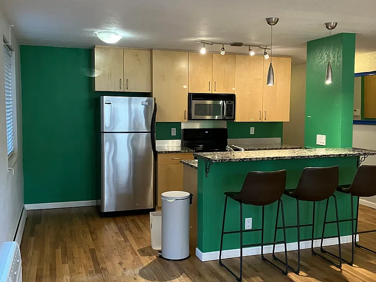 1336 N Logan St — Photo 4