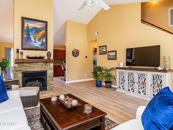 4th image of 1224 Swan Pond Ln