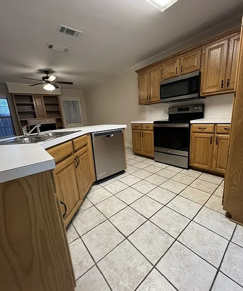 6107 Plantation Dr — Photo 5