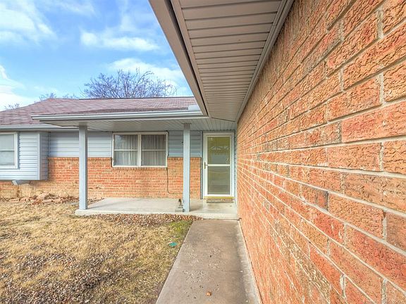 4th image of 2546 S 106th East Ave