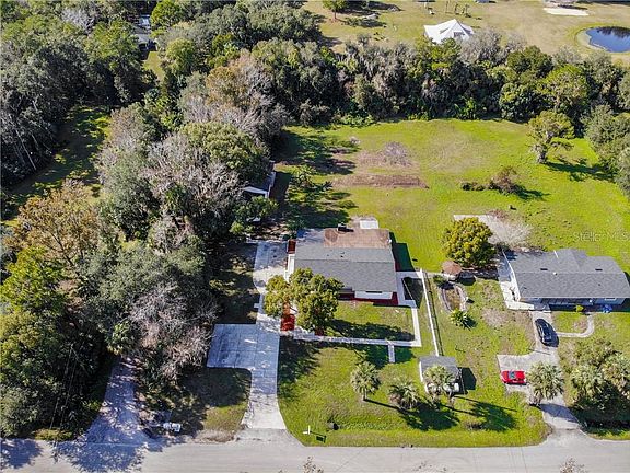 3rd image of 5590 Lake Ave