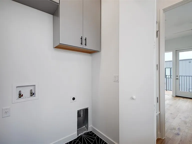 6020 Springdale Rd #3 — Photo 19