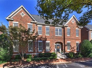 2518 Windsor Crescent Ct, Charlotte, NC 28226