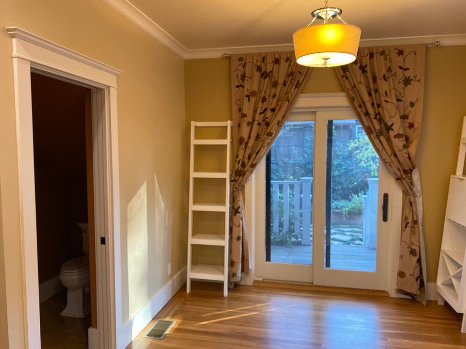 Dining area, powder room