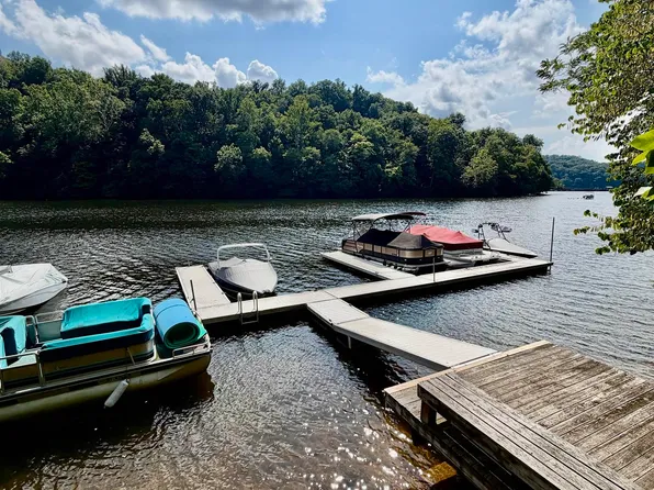 212 Stoney Mdw, Morgantown, WV 26508