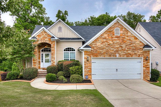 1st image of 842 Tyler Woods Dr