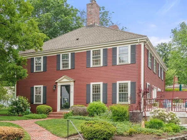 1011 Massachusetts Ave, Lexington, MA 02420