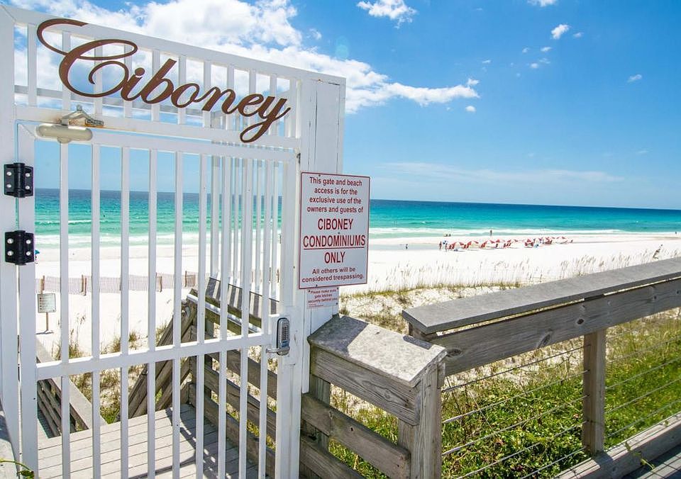 Private Beach Entry