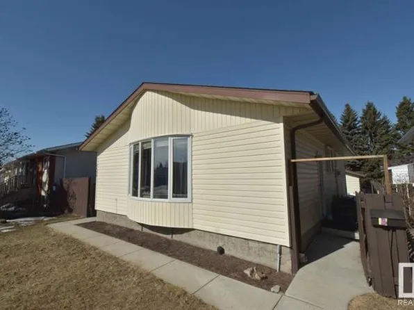 5508 40th Ave NW #Basement, Edmonton, AB T6L 1B2
