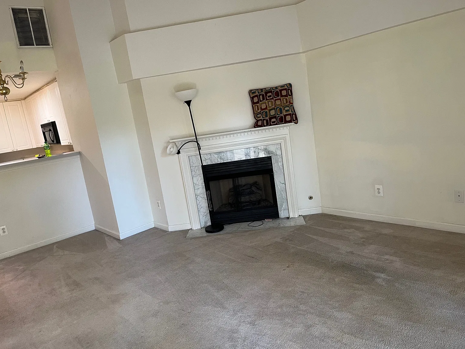 3 bed, 1300 sqft, $2,900 — Photo 4