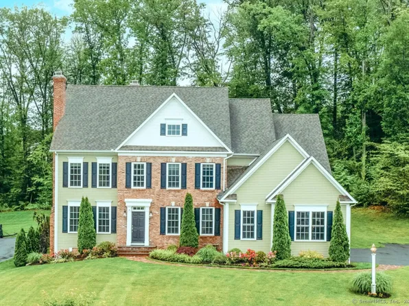 35 Bridgehampton Crossing, Farmington, CT 06085