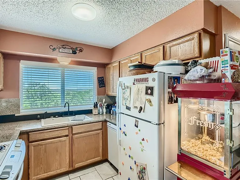 21423 Patton Ave #A — Photo 8