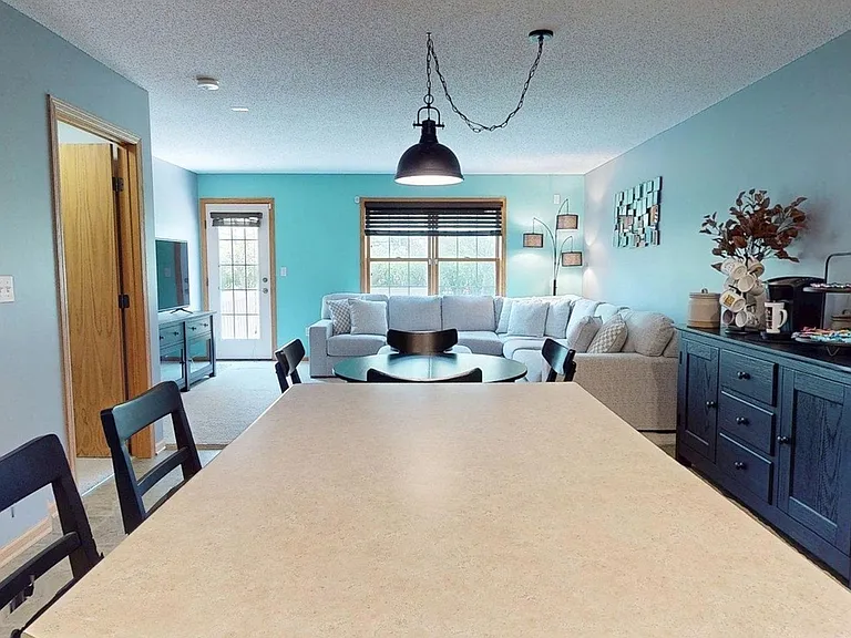 3057 Venice Ln NW — Photo 11
