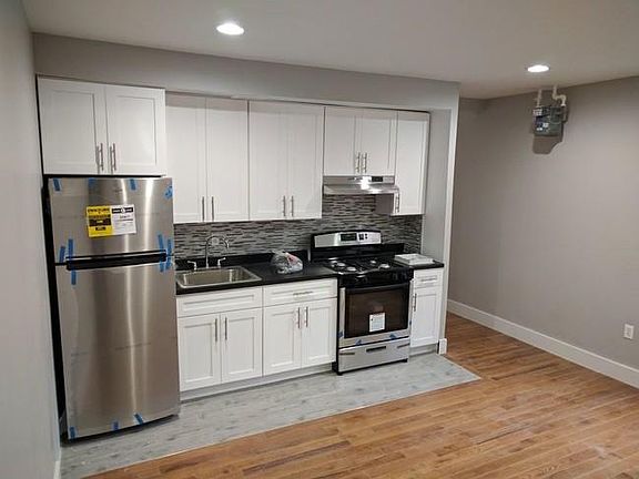 4th image of 2707 Morris Ave #E2