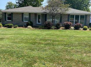 2306 Perry Crossing Rd, Sellersburg, IN 47172