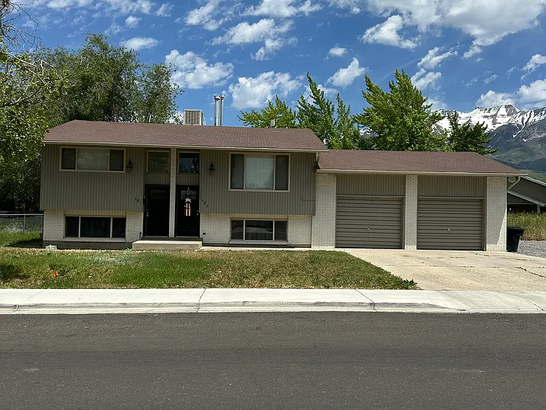 381 E 200 N #381 — Photo 1