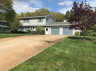 17658 Navaho Dr, Spring Lake, MI 49456