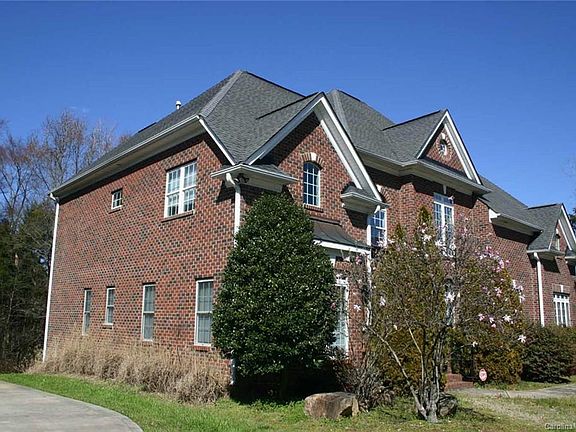 2nd image of 1318 Bershire Ln