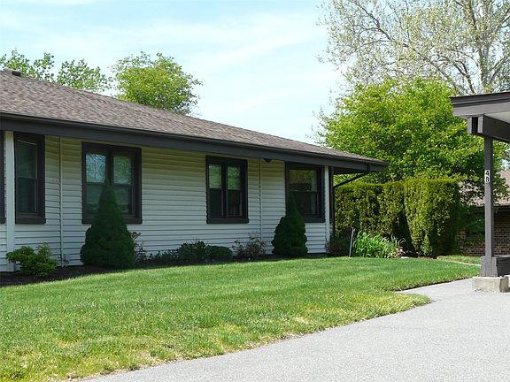2nd image of 4 S Devon Ct #B