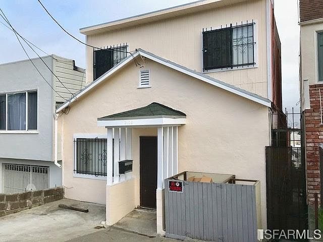 1st image of 2106 Revere Ave