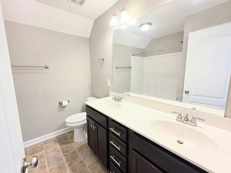 2229 Andalusian Dr — Photo 32