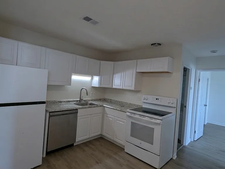 3169 Regal Ln #10 — Photo 1
