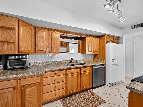 3rd image of 12640 N Pebble Beach Dr