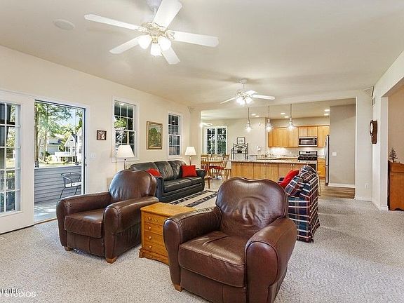 5th image of 1390 Summerwood Dr