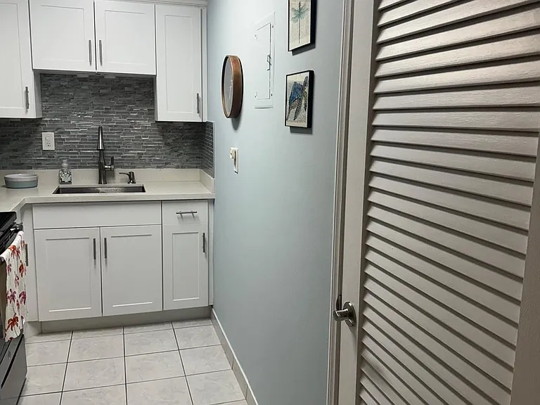 720 Orton Ave #404 — Photo 24