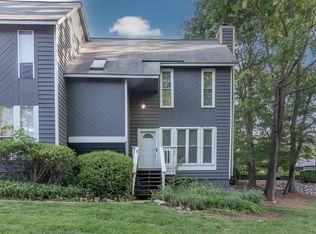 211 Virginia Pl, Cary, NC 27513