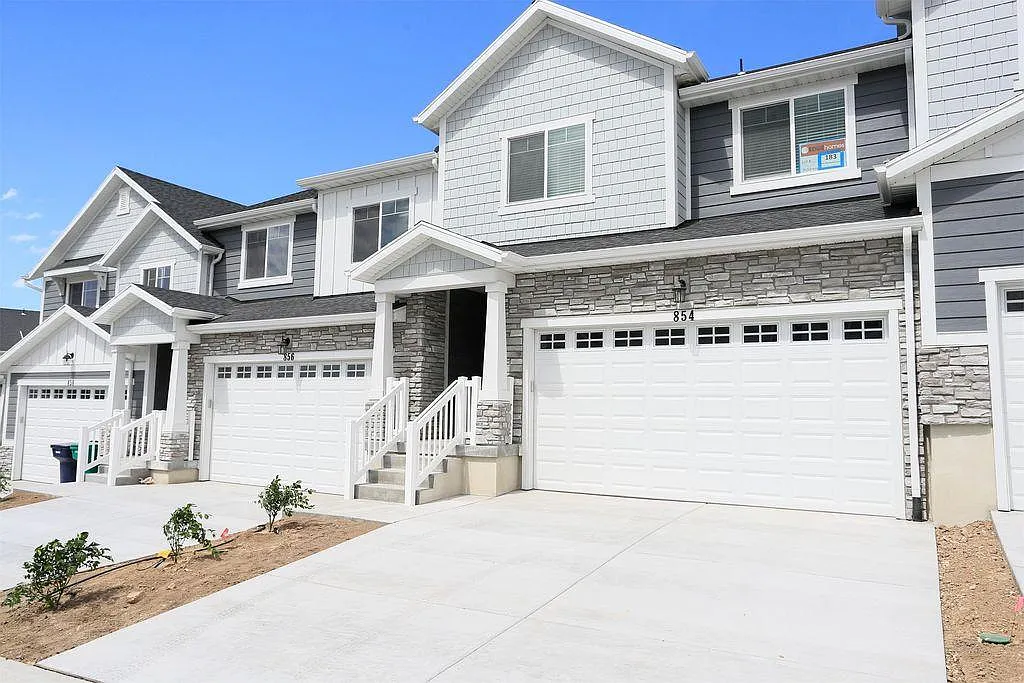 675 N Fall Creek Dr — Photo 1