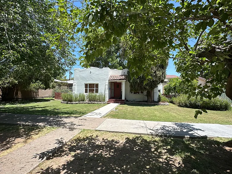 1115 S Maple Ave — Photo 5