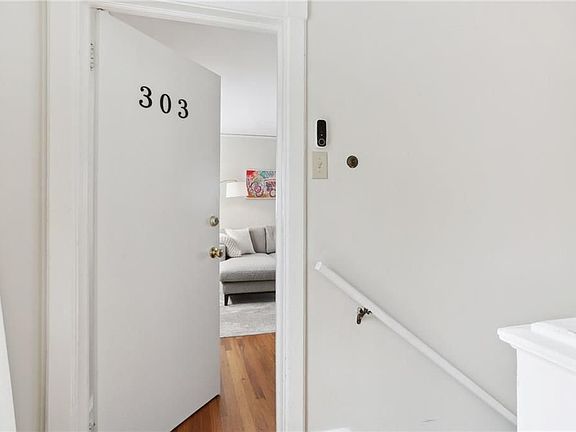 2nd image of 303 Stella St