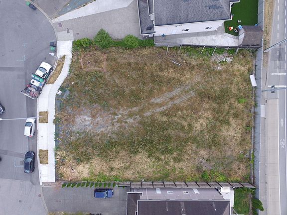 3rd image of 6210 175b St