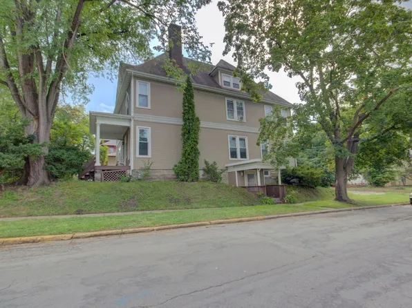 SL M3C1200, 1200 20th St APT 1, Rock Island, IL 61201