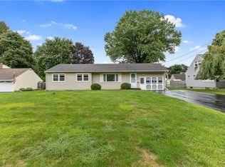 34 Trelign Dr, North Syracuse, NY 13212