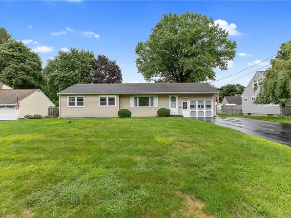 34 Trelign Dr, North Syracuse, NY 13212