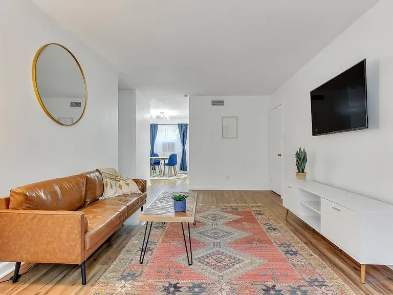 2 E 67th St #1 — Photo 3