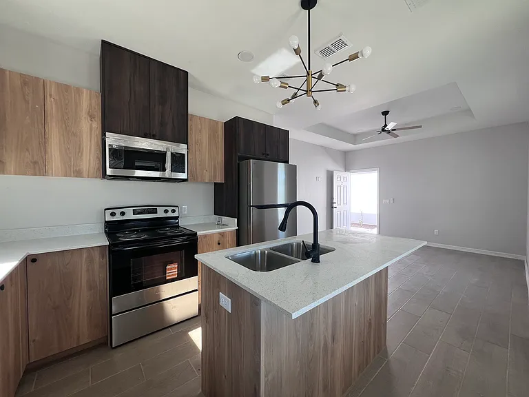2309 S Hilltop Ave #3 — Photo 9