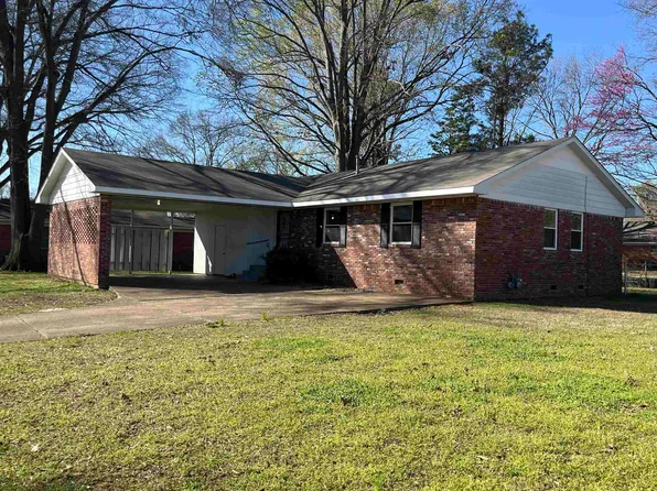 7277 N Juana Dr, Millington, TN 38053