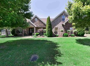 238 Country Chase Dr, Jackson, TN 38305