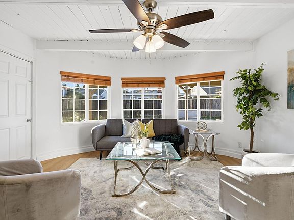 2nd image of 2744 Capistrano St
